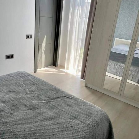Grey House Aparthotel Zovuni Buitenkant foto